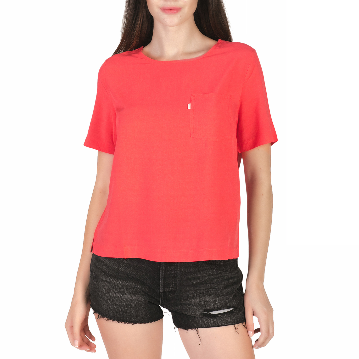LEVI’S – Γυναικεία κοντομάνικη μπλούζα LEVI’S LEILANI 1 POCKET κόκκινη